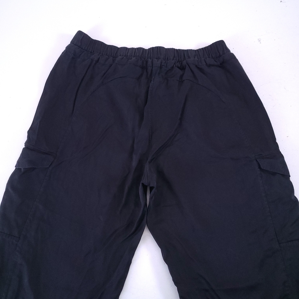 Lululemon Move Lightly Black Cargo Pants 25* Size 10 - Picture 4 of 9